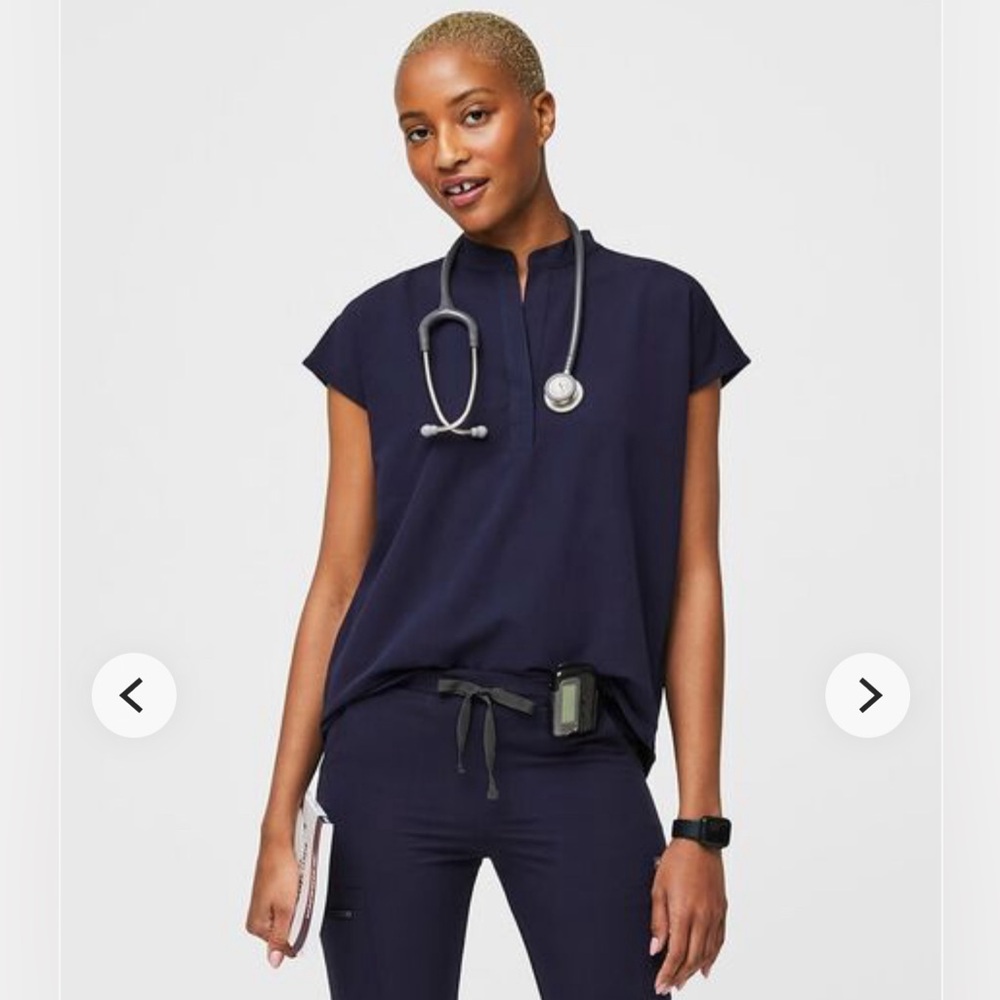 Figs navy rafaela mandarin scrub top